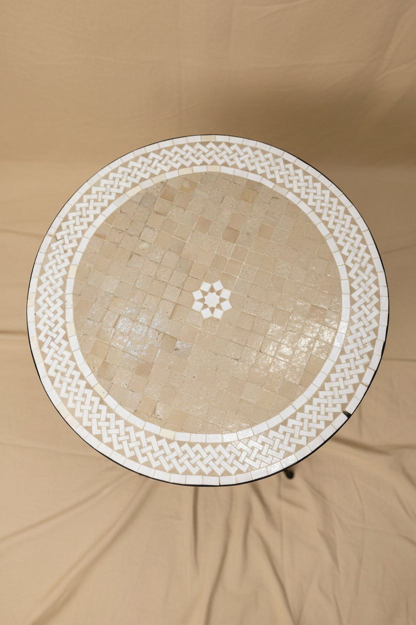 Table ronde en zellige artisanal beige et blanc