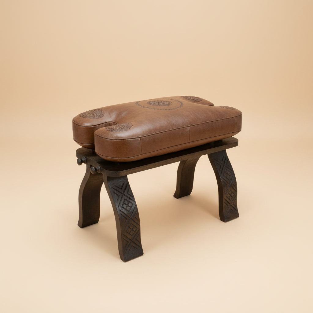 Tabouret chameau en cuir