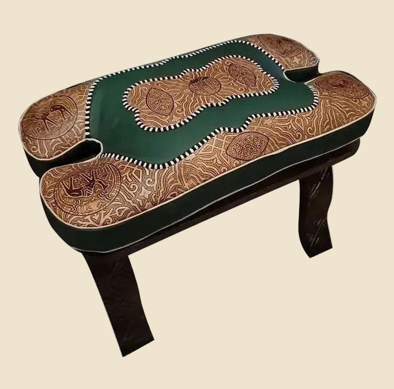 Tabouret chameau en cuir