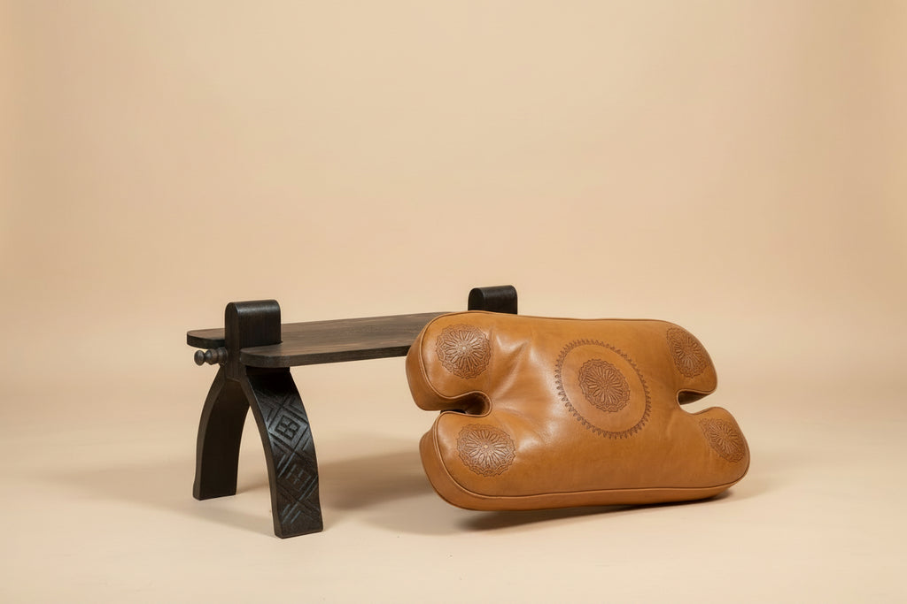 Tabouret chameau en cuir