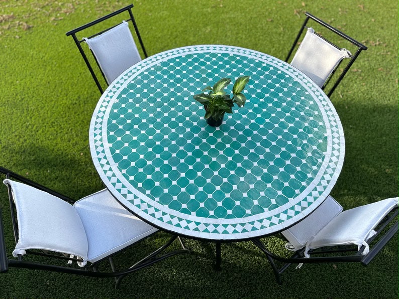 Table ronde en zellige artisanal vert  émeraude